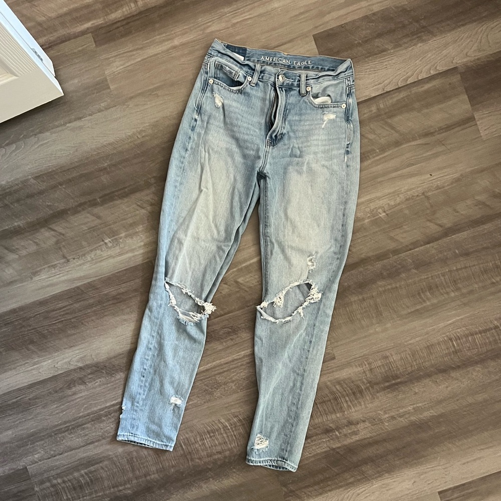 American Eagle Mom Jean